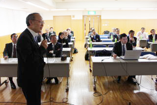古市理事　講演の様子
