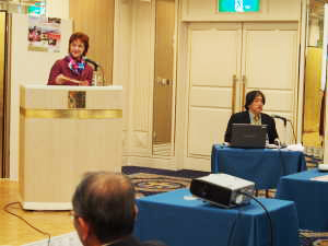 第13回EU講座　現代アート作歌モンカーダさん講演の様子